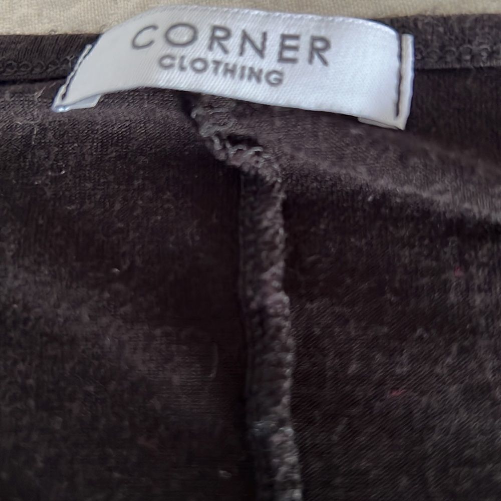 Corner Clothing Long sleeve black knit tunic- one size - Picture 3 of 3